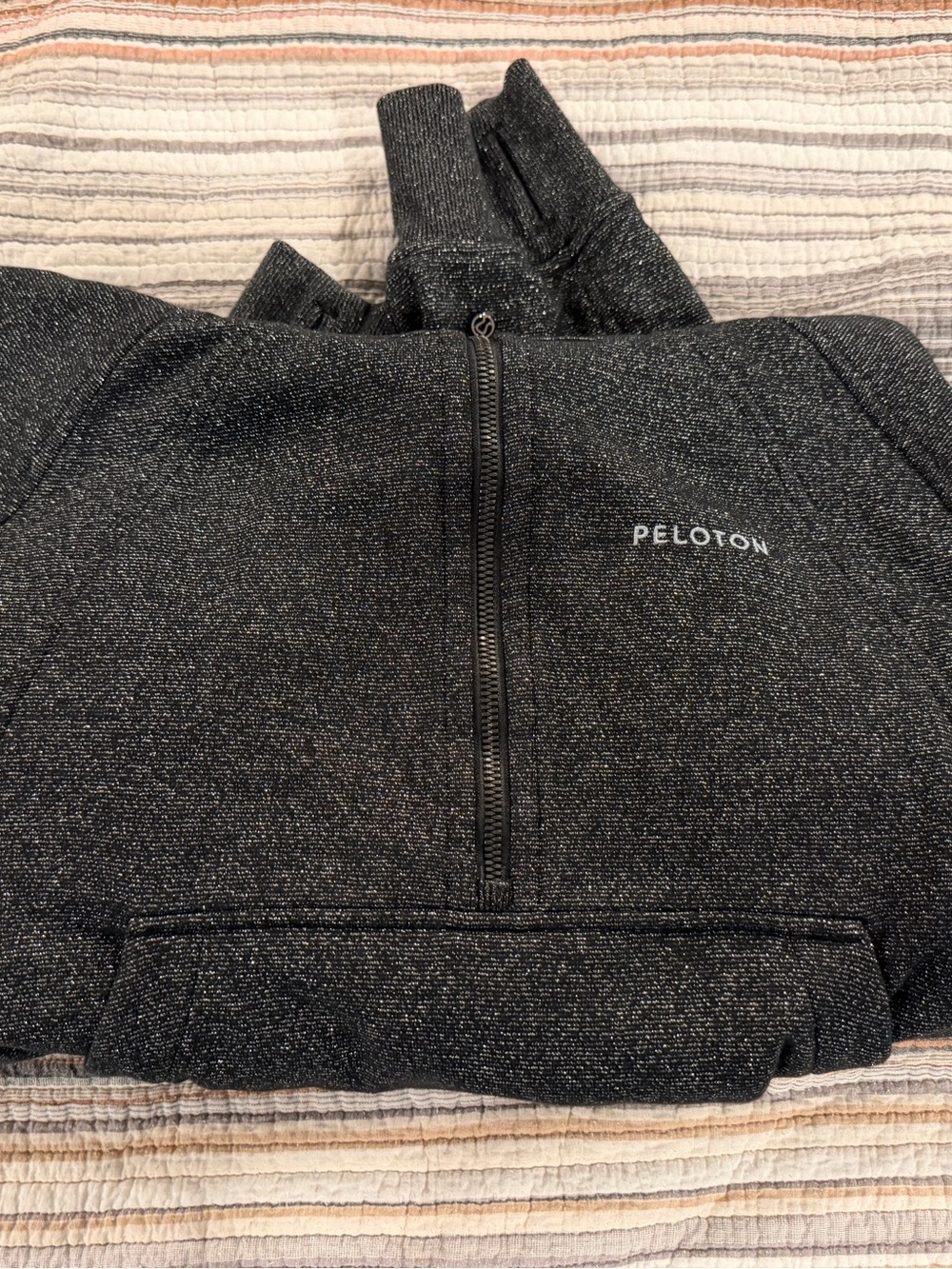 Lululemon/ peloton scuba